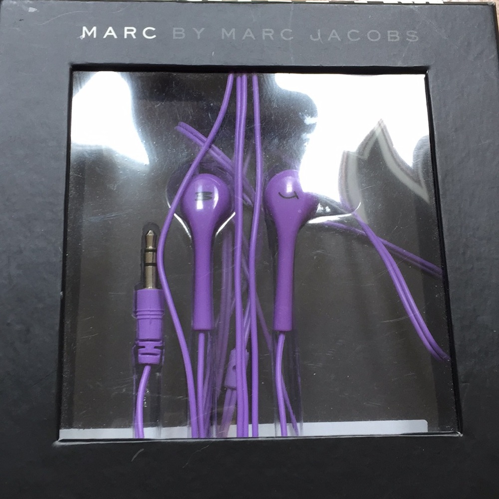 Marc by Marc Jacobs earbuds